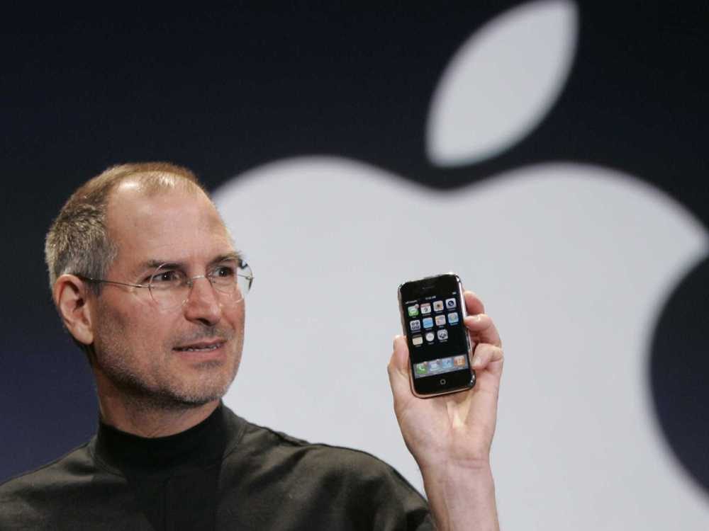 Steve Jobs presentando el iPhone original
