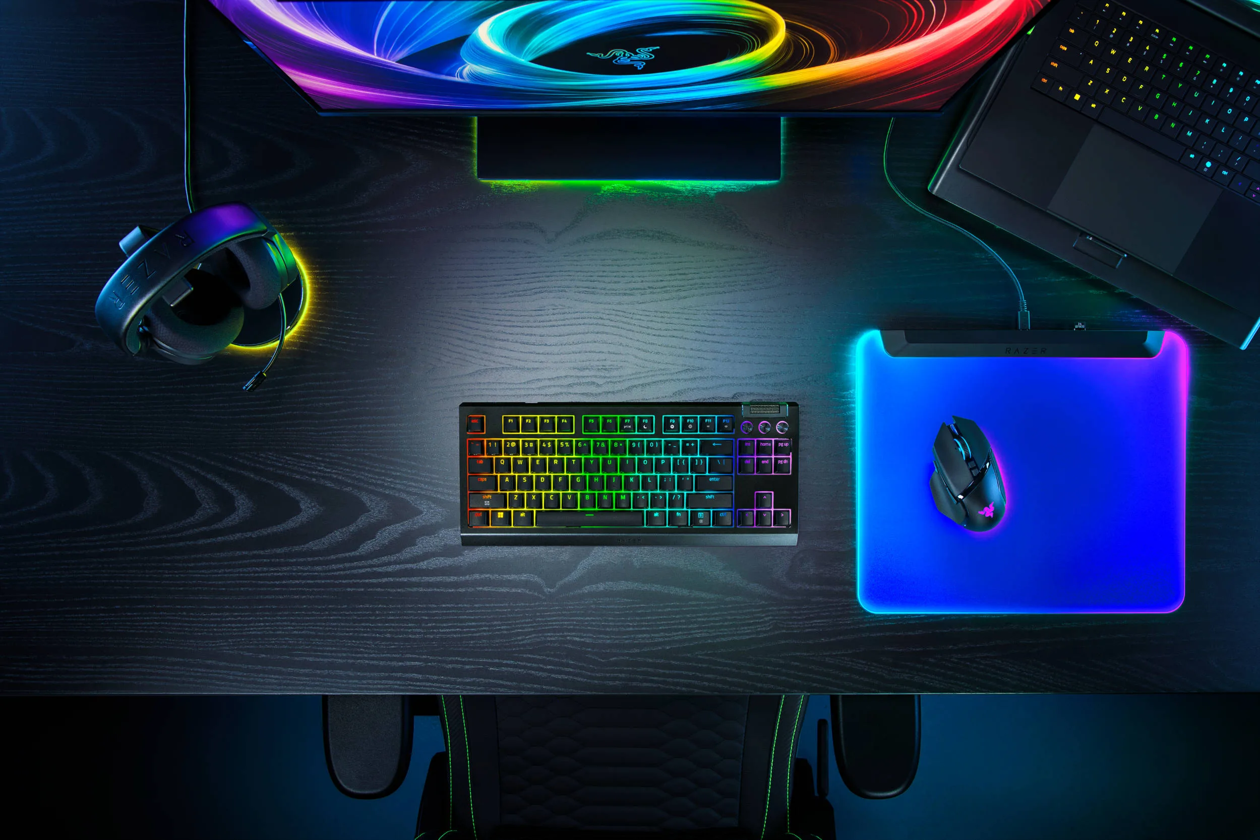 BlackWidow V4 Tenkeyless HyperSpeed, el teclado de Razer con hasta 980 horas de autonomía BlackWidow V4 Tenkeyless HyperSpeed, el teclado de Razer con hasta 980 horas de autonomía
