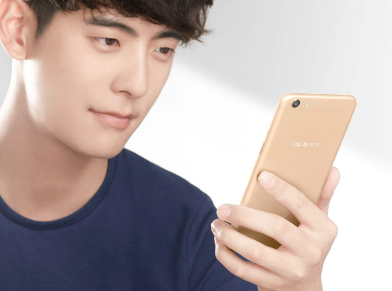 Según PornHub, las mujeres miran más porno que los hombres en sus dispositivos móviles