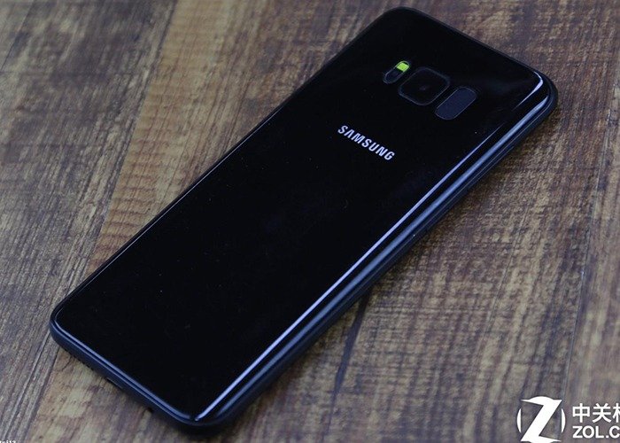 Samsung-Galaxy-S8-en-color-negro