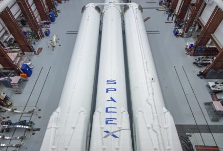El Falcon Heavy está casi listo y Elon Musk nos lo muestra 2