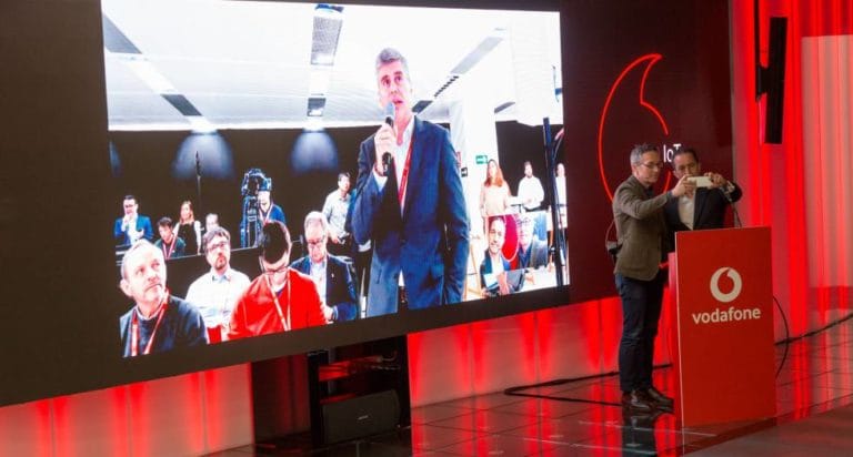 Vodafone y Huawei realizan en España la primera llamada de móvil 5G del mundo