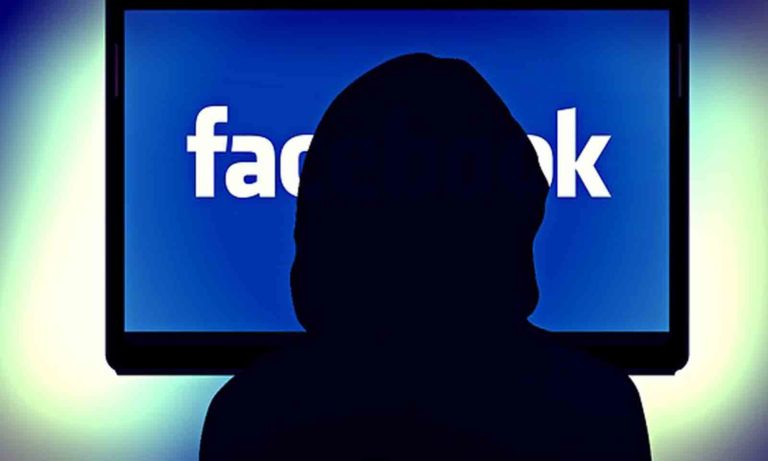 Escándalo por la filtración de datos personales de 50 millones de perfiles de la red social Facebook