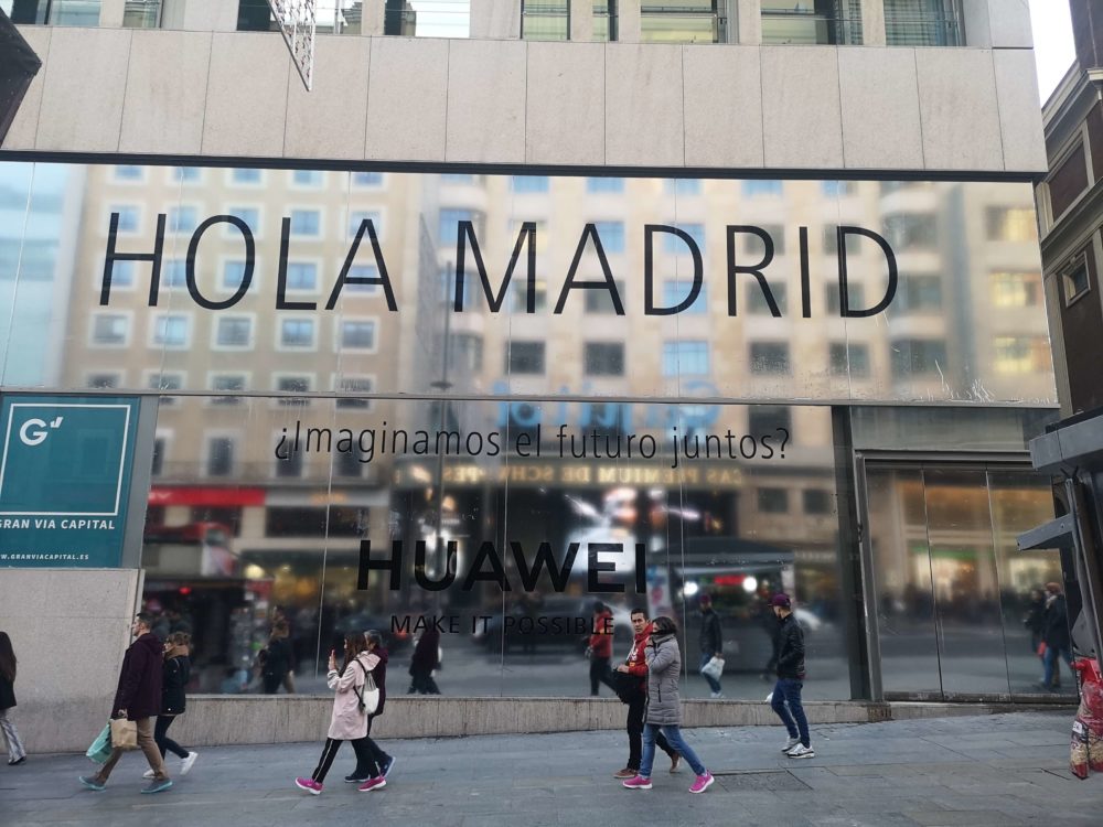 Huawei abre una segunda tienda en Madrid, con premios para los más rápidos 2
