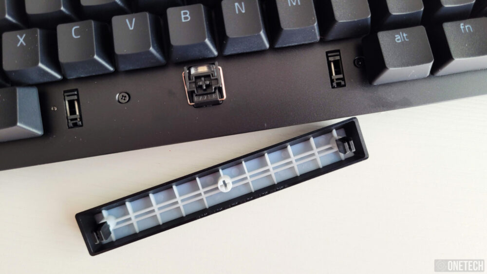 Razer Huntsman V2 Analog, un teclado que puede marcar la diferencia - Análisis 32