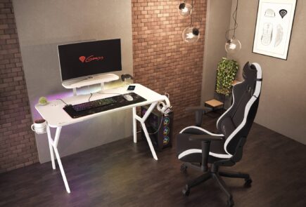 Genesis HOLM 320 RGB blanco, un escritorio gamer con iluminación RGB 14