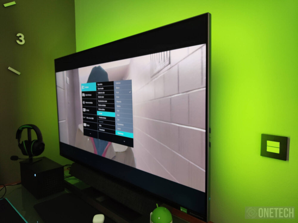 Philips Momentum 559M1RYV: un monitor 4K HDR de 55 pulgadas con Ambiglow optimizado para Xbox - Análisis 7