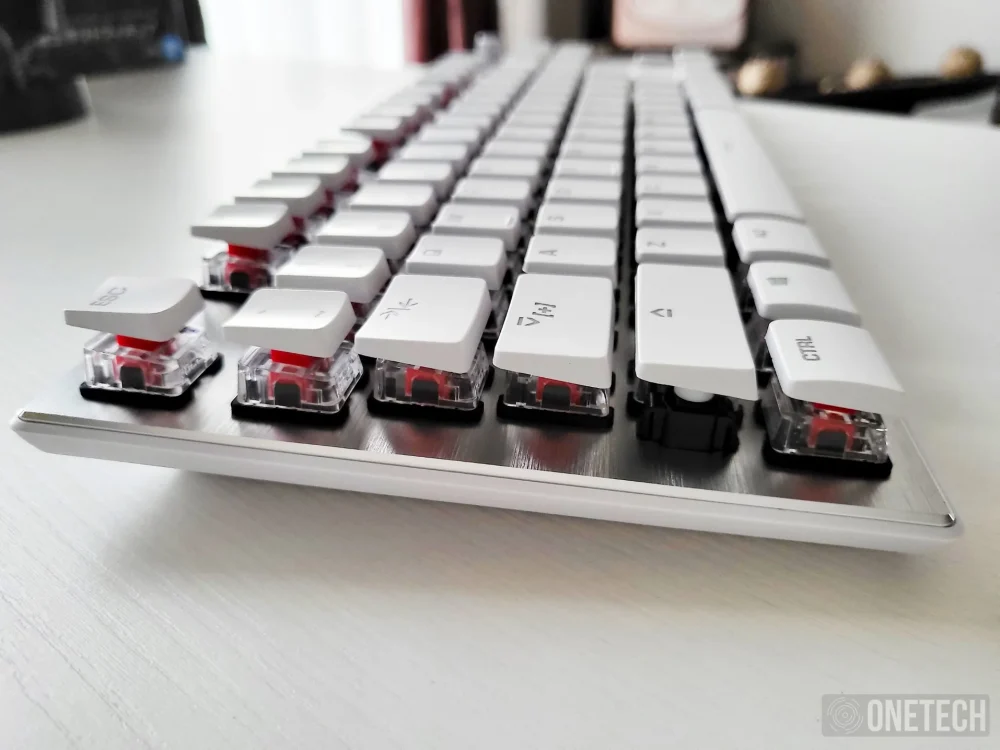 Roccat Vulcan TKL Pro White Edition: teclado que no pasa desapercibido - Análisis 10