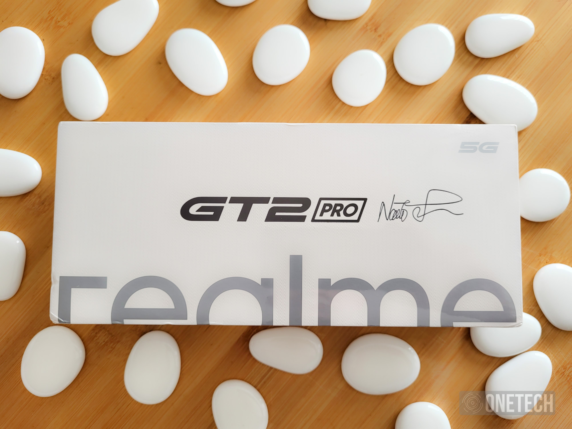 Realme GT 2 Pro: Realme va con todo a por la gama alta con un diseño 