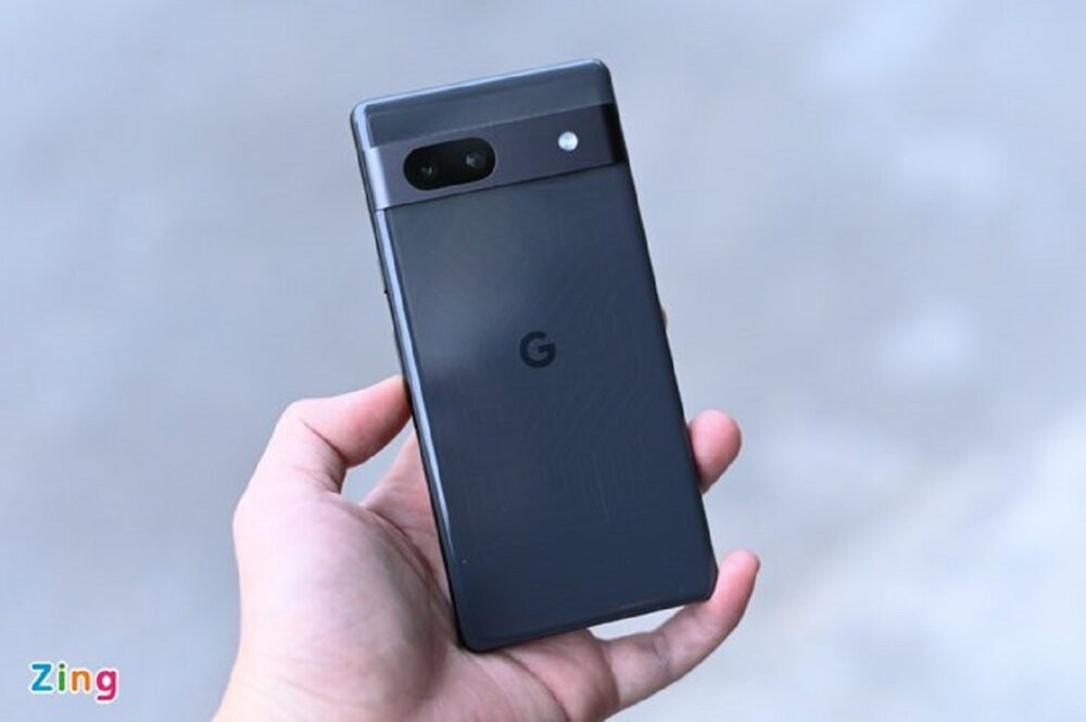 El Google Pixel 7a aparece en fotografías confirmando su diseño y algunas especificaciones [Actualización: más fotos añadidas] 1