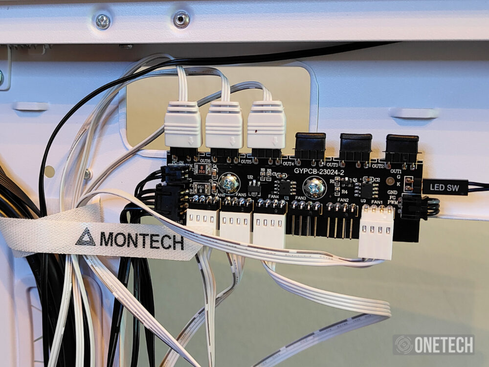 Montech Air 903 Max, una caja para gamers pensando en la refrigeración - Análisis 4