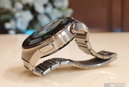 Cuerpo de titanio y cristal de Zafiro, este smartwatch es una locura y lo tienes rebajado 22