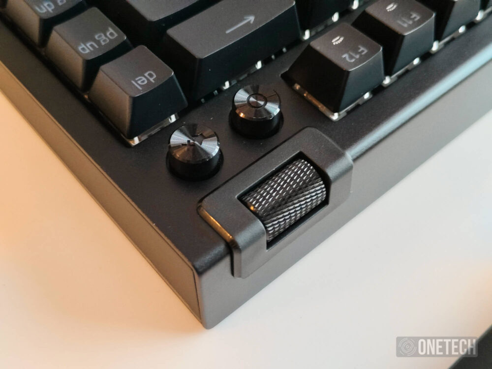 Razer Blackwidow V4 75%, teclado mecánico hotswap para gamers - Análisis 10