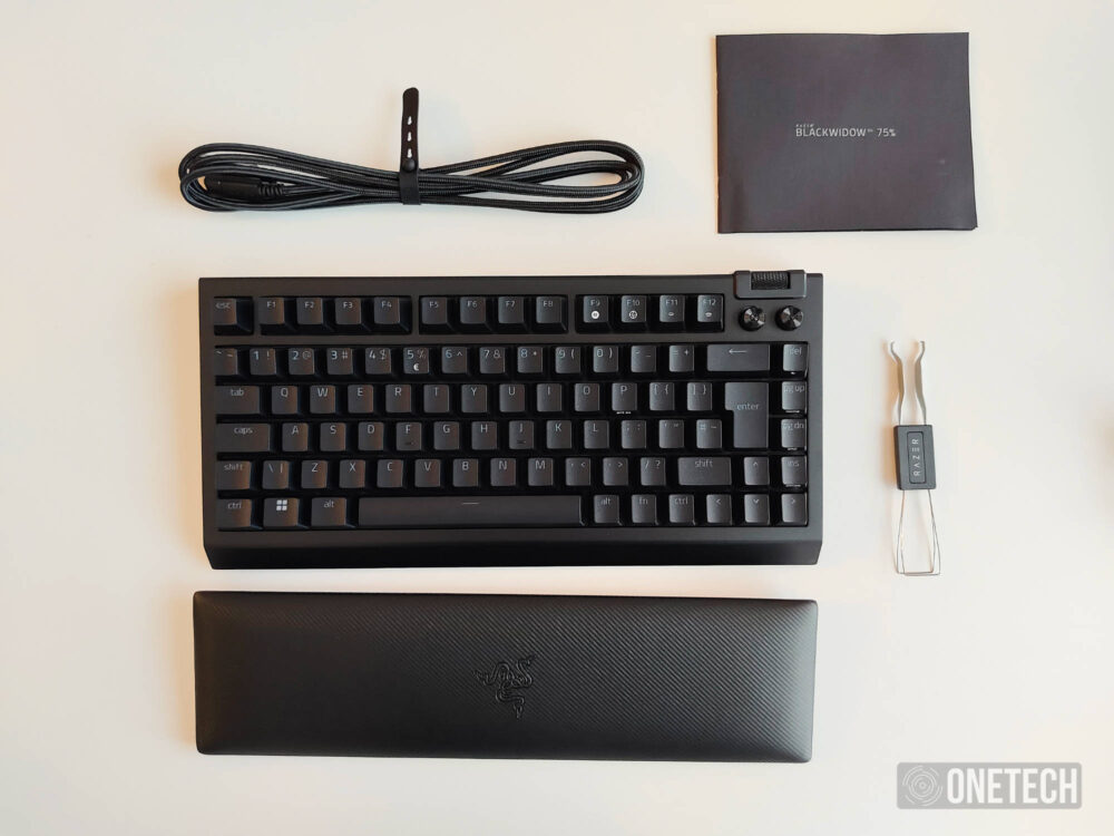 Razer Blackwidow V4 75%, teclado mecánico hotswap para gamers - Análisis 5