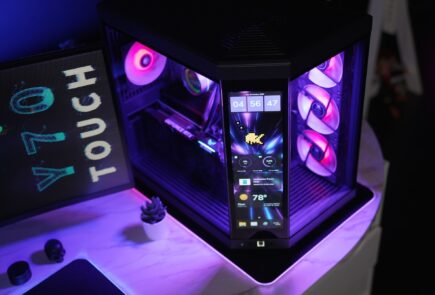 Hyte Y70 Touch, la sorprendente caja para PC con pantalla táctil de 14 pulgadas