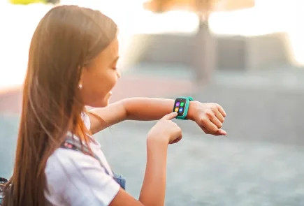 SPC lanza dos smartwatches 4G para niños y mayores 48