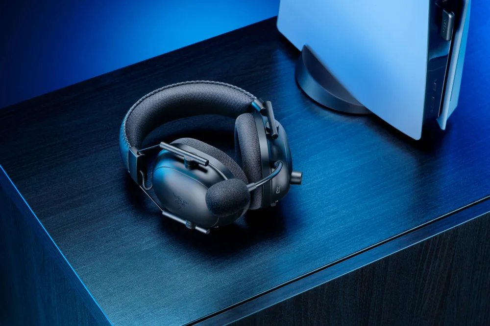 Razer lleva sus auriculares Blackshark V2 Pro a las consolas con versiones para PlayStation y Xbox 4
