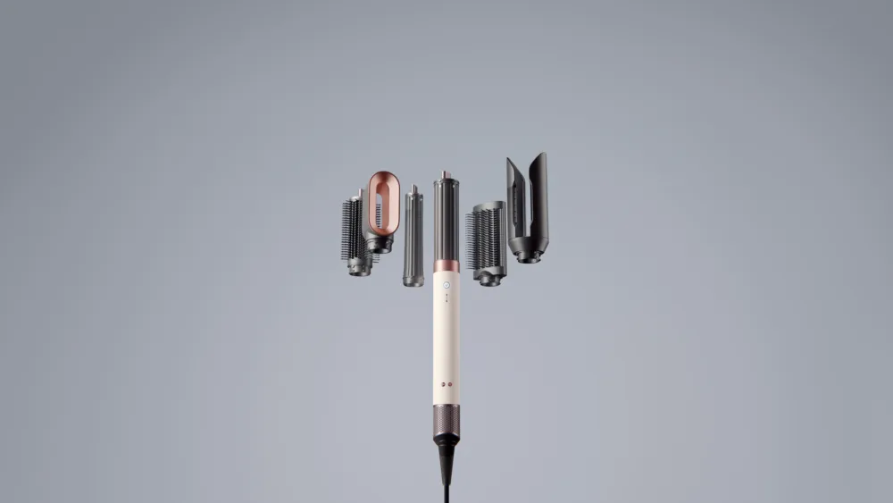 Dyson presenta la aspiradora de mano más fina y anuncia futuros lanzamientos en Berlín Dyson presenta la aspiradora de mano más fina y anuncia futuros lanzamientos en Berlín