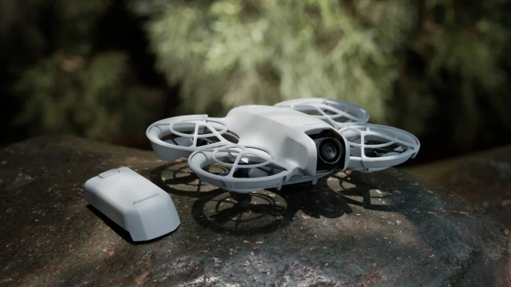 DJI Neo, el nuevo mini dron ultraestabilizado que lo hace todo solo