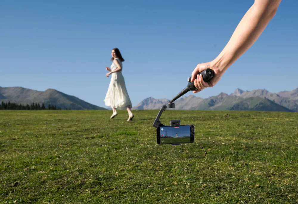 Osmo Mobile 8, el estabilizador estrella de DJI se renueva con módulo multifuncional y rotación ilimitada de 360° Osmo Mobile 8, el estabilizador estrella de DJI se renueva con módulo multifuncional y rotación ilimitada de 360°