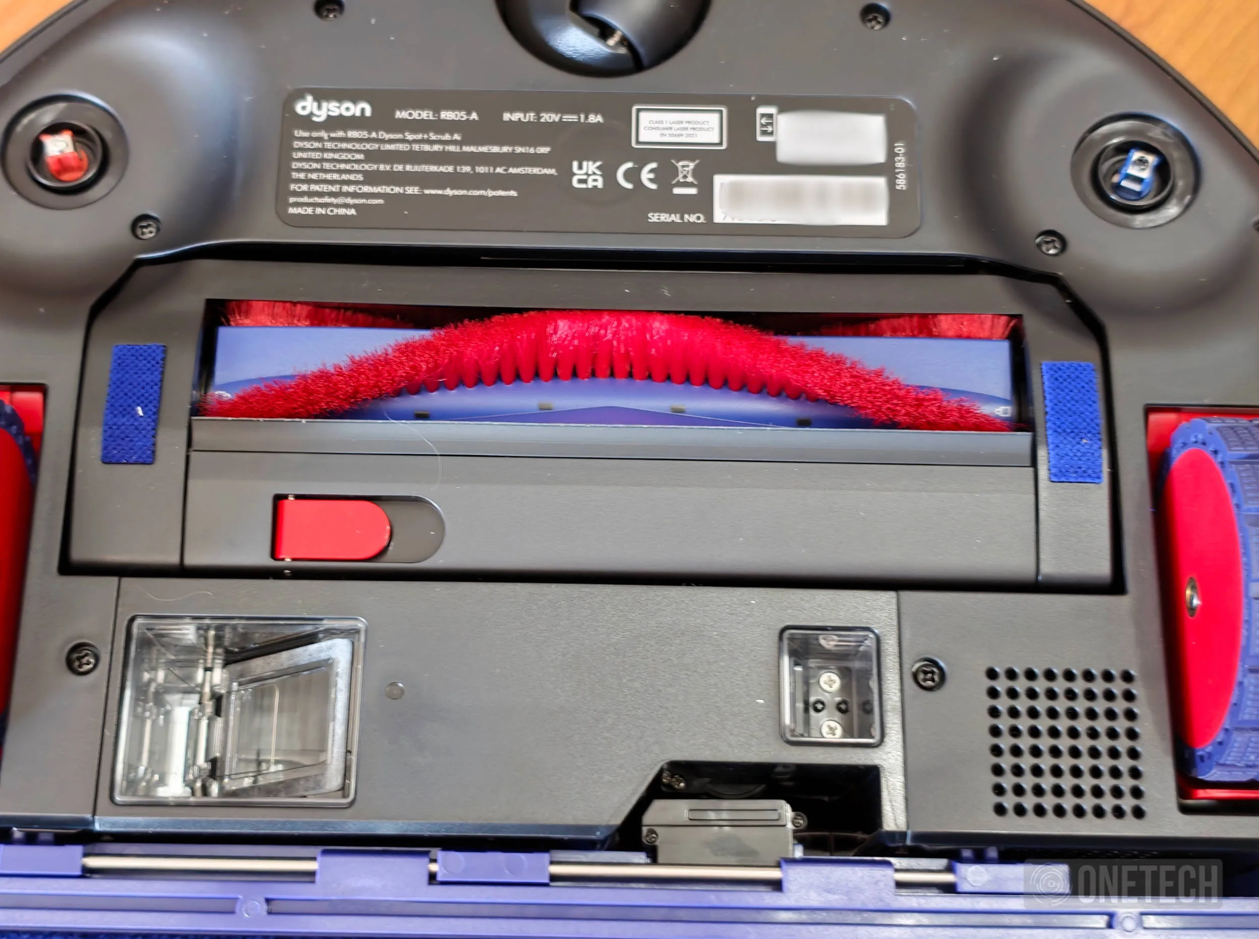 Dyson Spot+Scrub Ai: Dyson se pone serio en el mercado de los robots aspiradores - Análisis