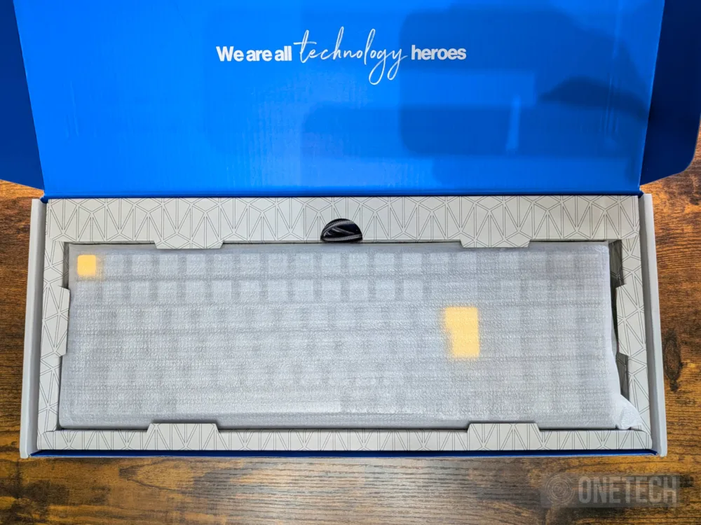 Endorfy Celeris 1800, un teclado para Windows y Mac con más de un as en la manga - Análisis