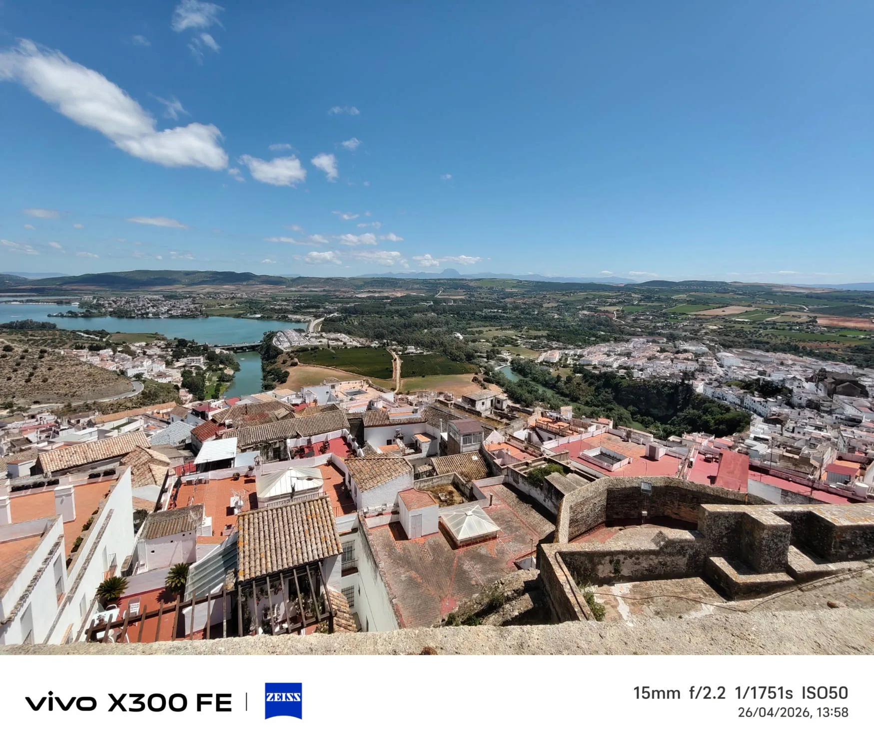 Vivo X300 FE, análisis: la versión más asequible de un móvil con extensor de teleobjetivo