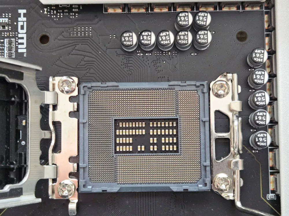 MSI Z790 Project Zero, placa base con conexión trasera - Análisis