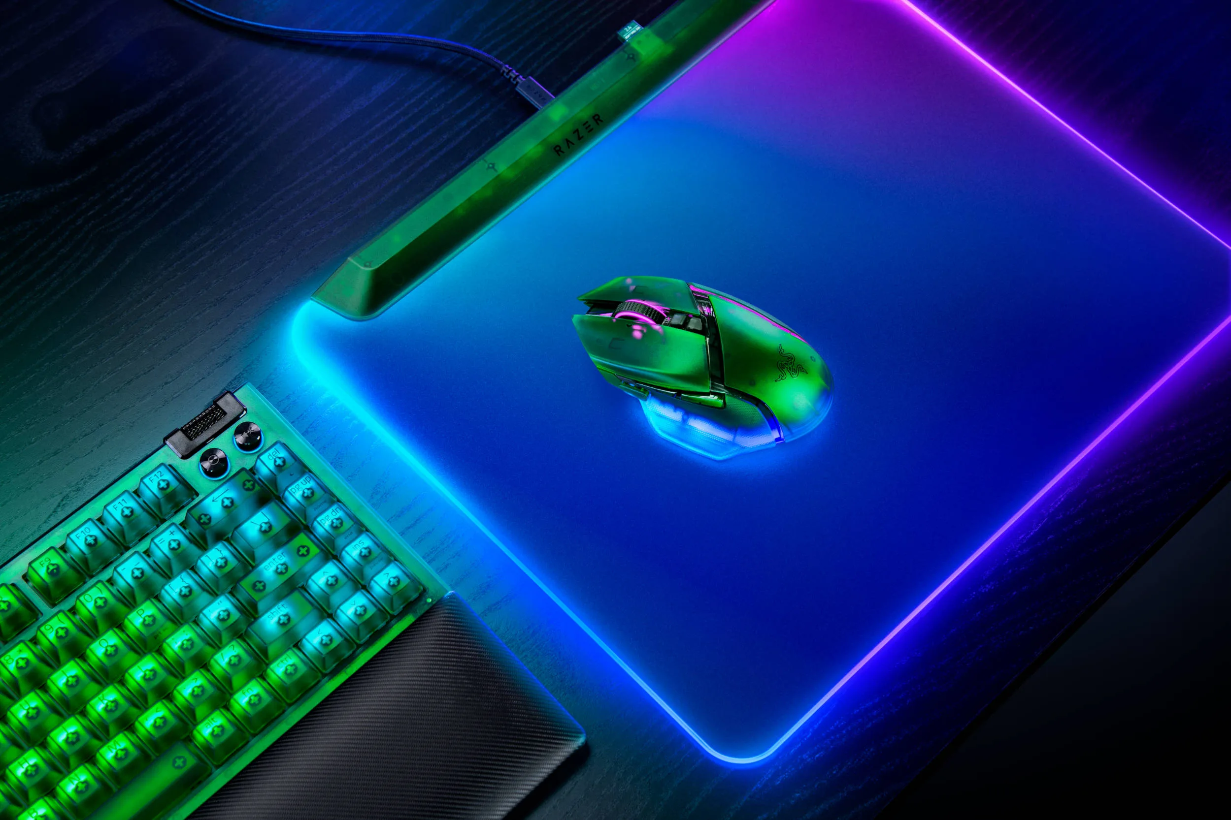 Razer brilla como nunca con la nueva colección transparente Razer Phantom Razer brilla como nunca con la nueva colección transparente Razer Phantom