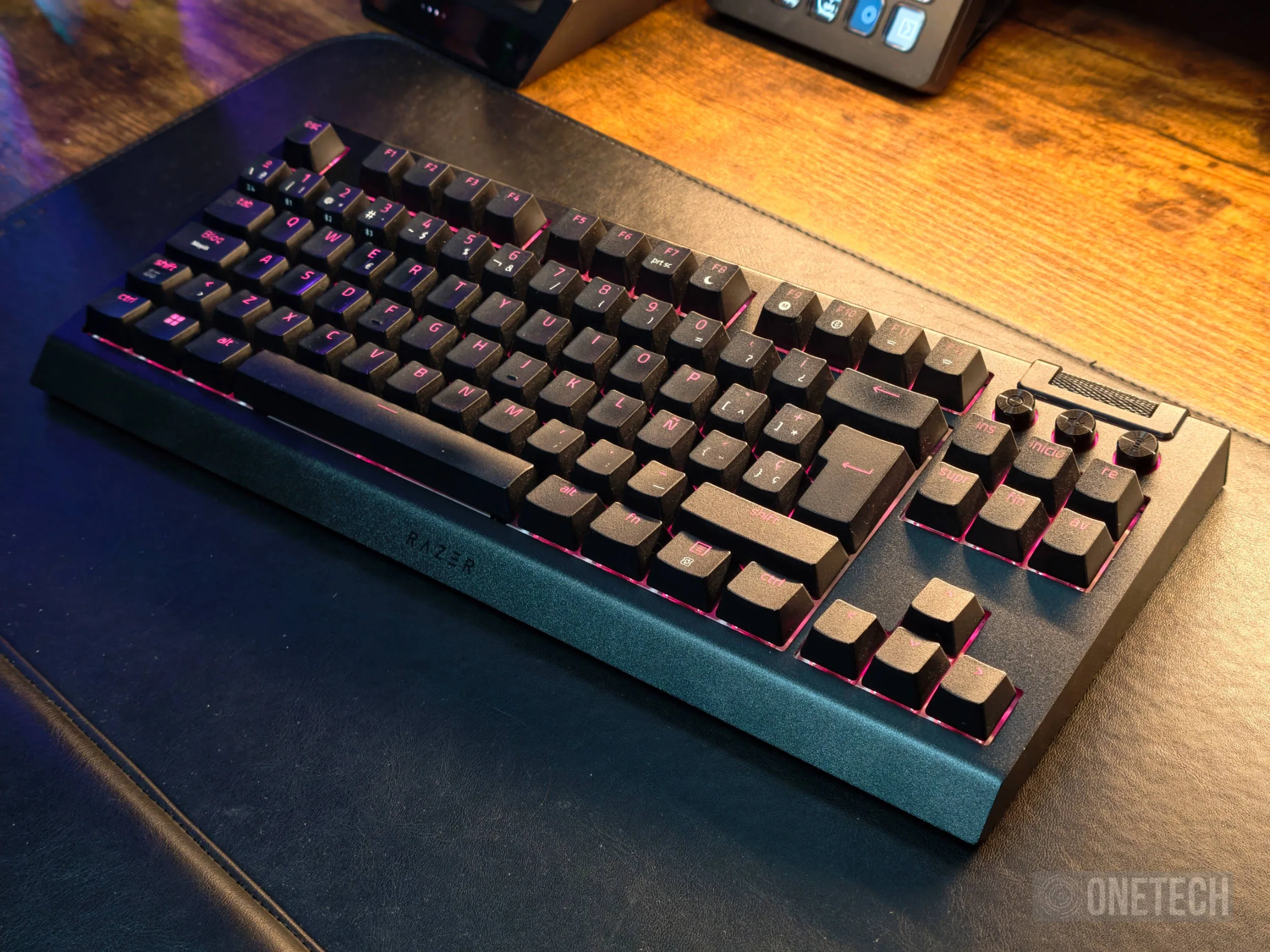 BlackWidow V4 Tenkeyless HyperSpeed