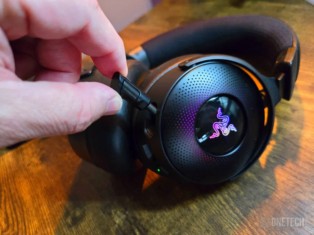 Razer Kraken V4 Pro, calidad que convence y una pantalla OLED para marcar la diferencia - Análisis