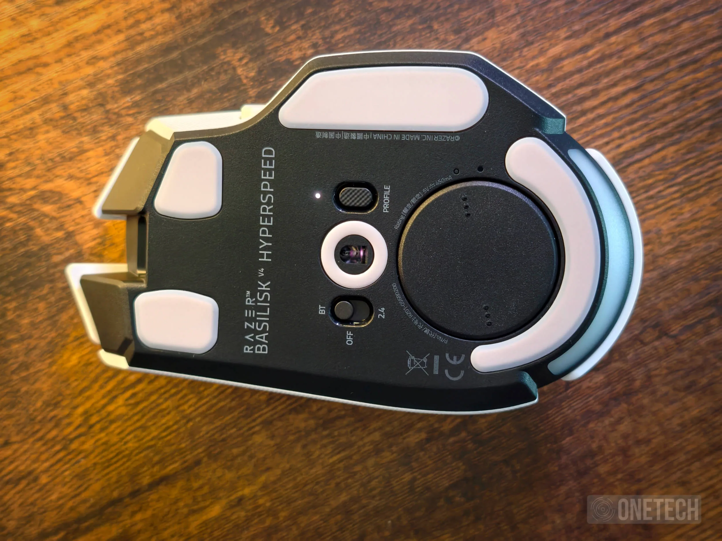 Razer Basilisk V4 HyperSpeed parte inferior
