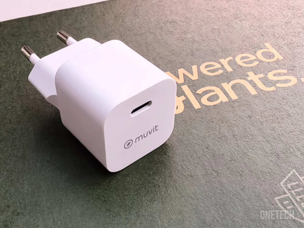 BiooFnix, probamos el cargador "ecofriendly" hecho a partir de semillas de ricino