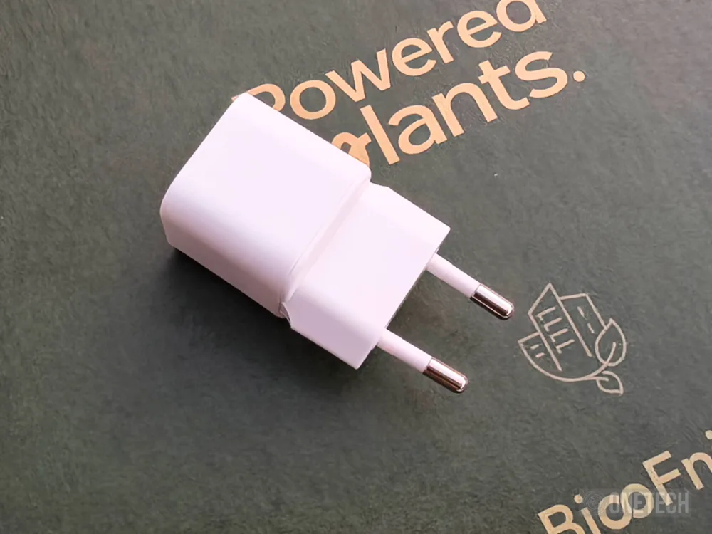 BiooFnix, probamos el cargador "ecofriendly" hecho a partir de semillas de ricino