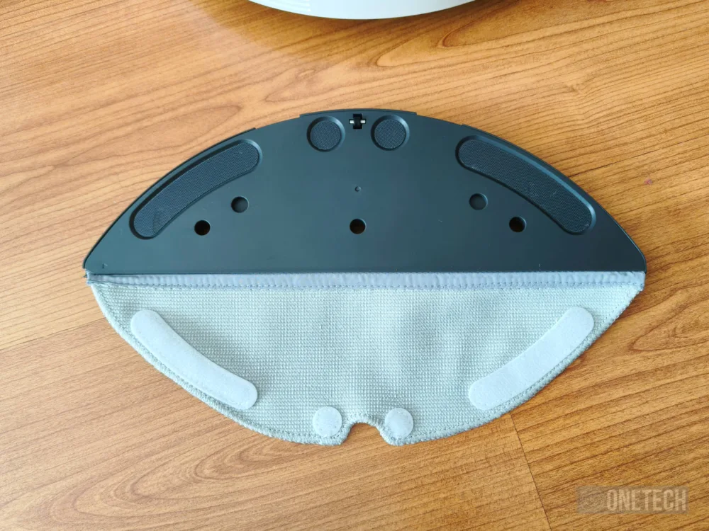 Dreame D20 Pro Plus, un robot aspirador asequible con brazo extensible - Análisis