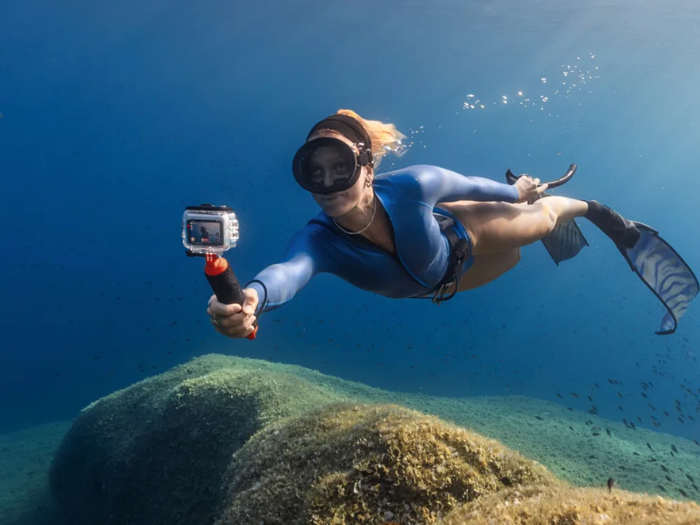 Insta360 Go Ultra, una cámara ultra compacta que llega cargada de mejoras