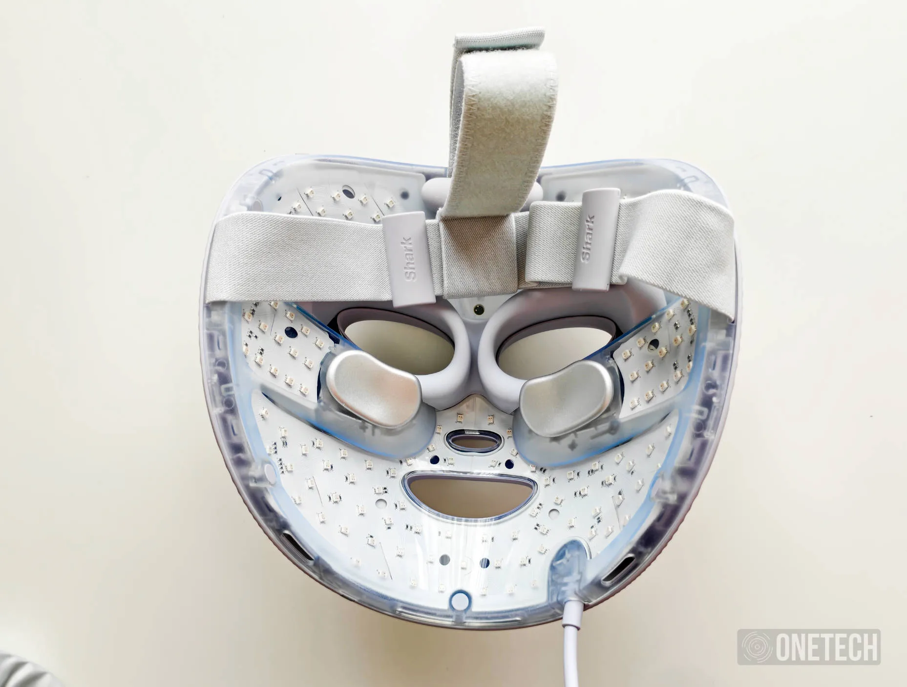 Shark CryoGlow, probamos la máscara LED de fototerapia y tecnología de frío - Análisis