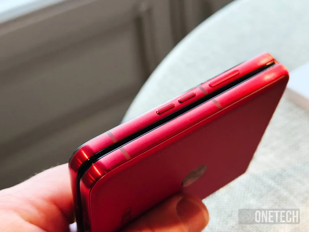 Motorola Razr 60 Ultra, el "tapado" de los smartphones plegables - Análisis