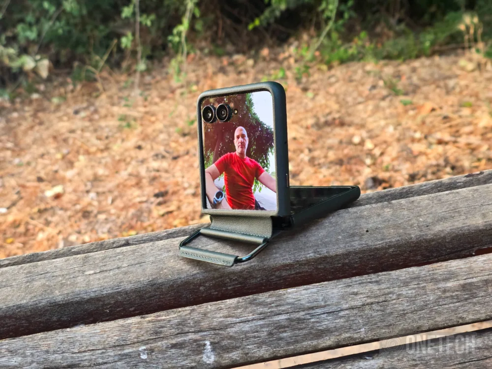 Motorola Razr 60 Ultra, el "tapado" de los smartphones plegables - Análisis