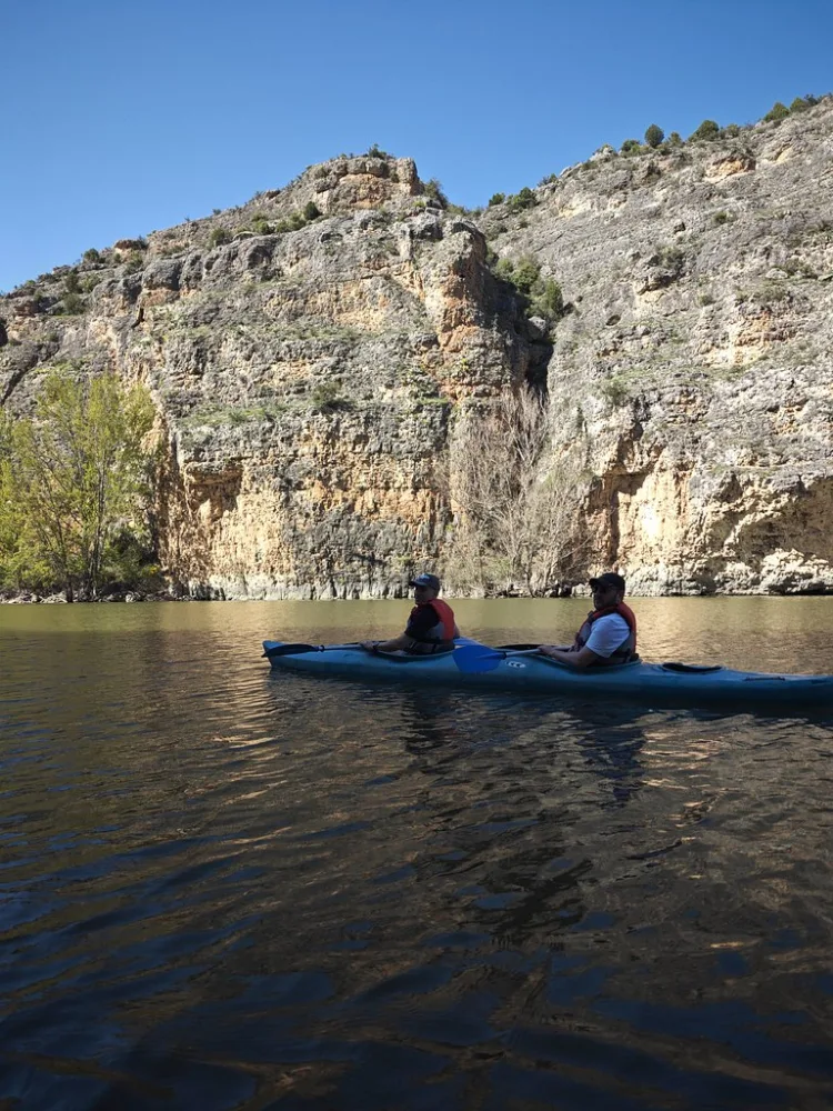 OnePlus 13, nos montamos en canoa para ponerlo a prueba en las Hoces del Río Duratón OnePlus 13, nos montamos en canoa para ponerlo a prueba en las Hoces del Río Duratón