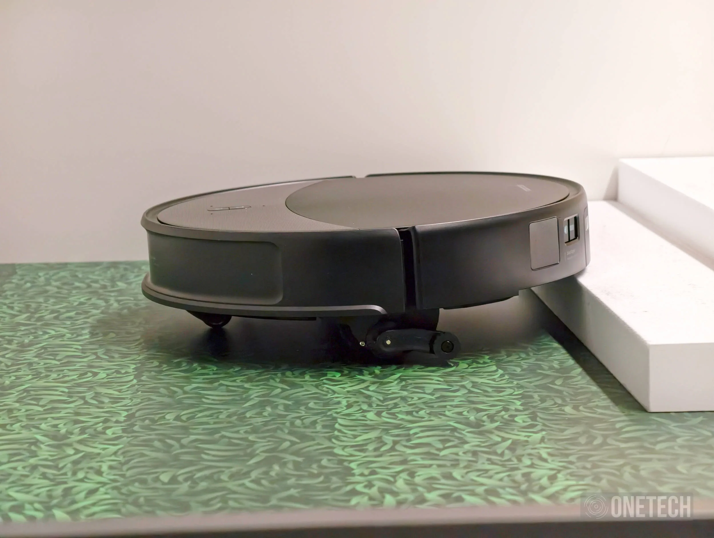 Roborock Saros 20, el robot aspirador que, literalmente, se salta cualquier umbral - Análisis Roborock Saros 20