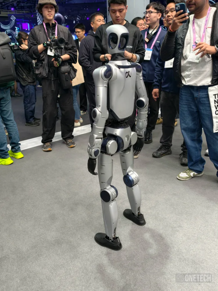 HONOR entra en el mundo de la robótica por la puerta grande en el MWC