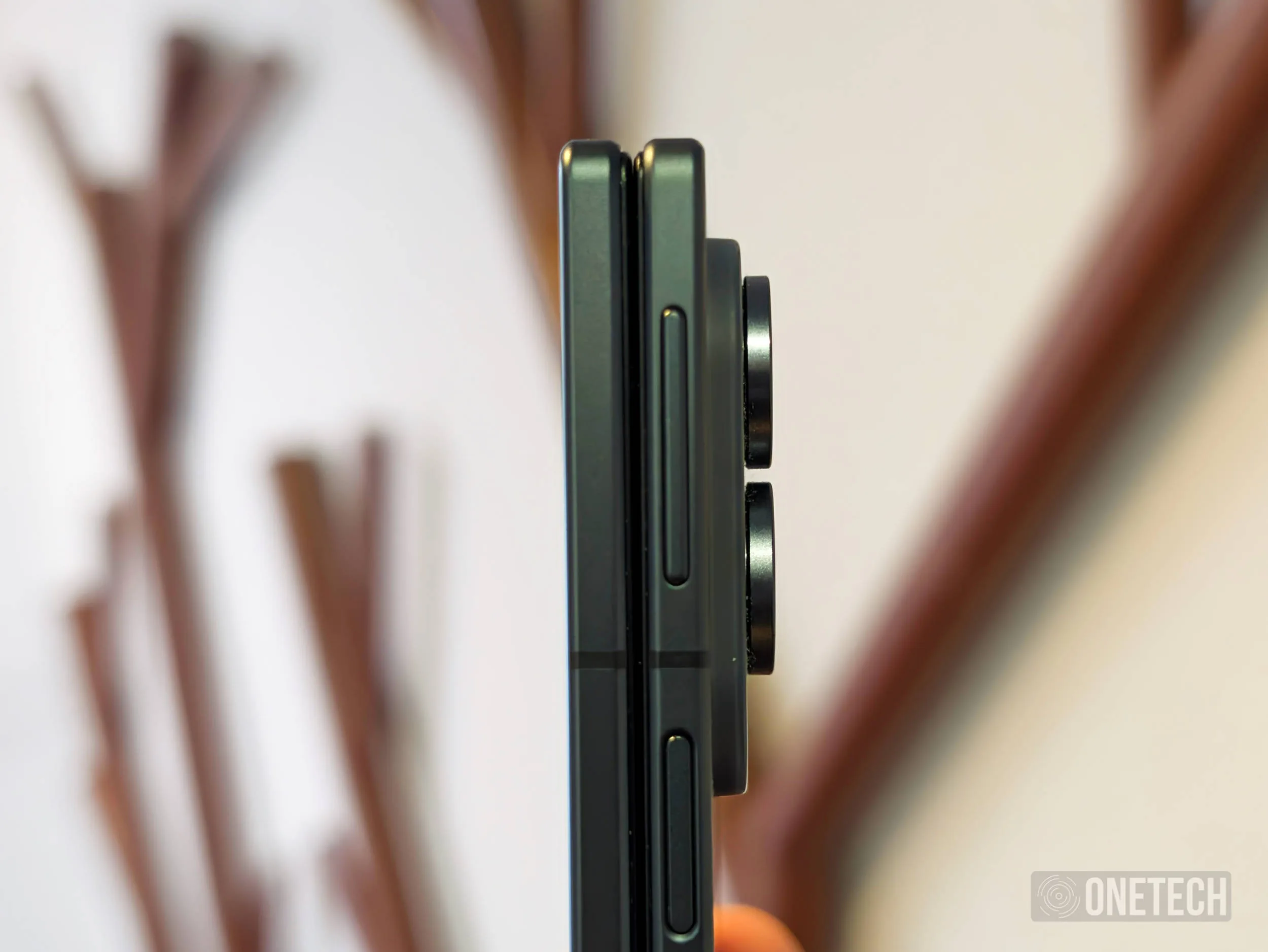 Samsung Galaxy Z Fold8 lateral