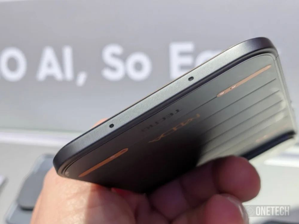 Tecno se lleva todos los focos con su teléfono modular en el MWC 2026