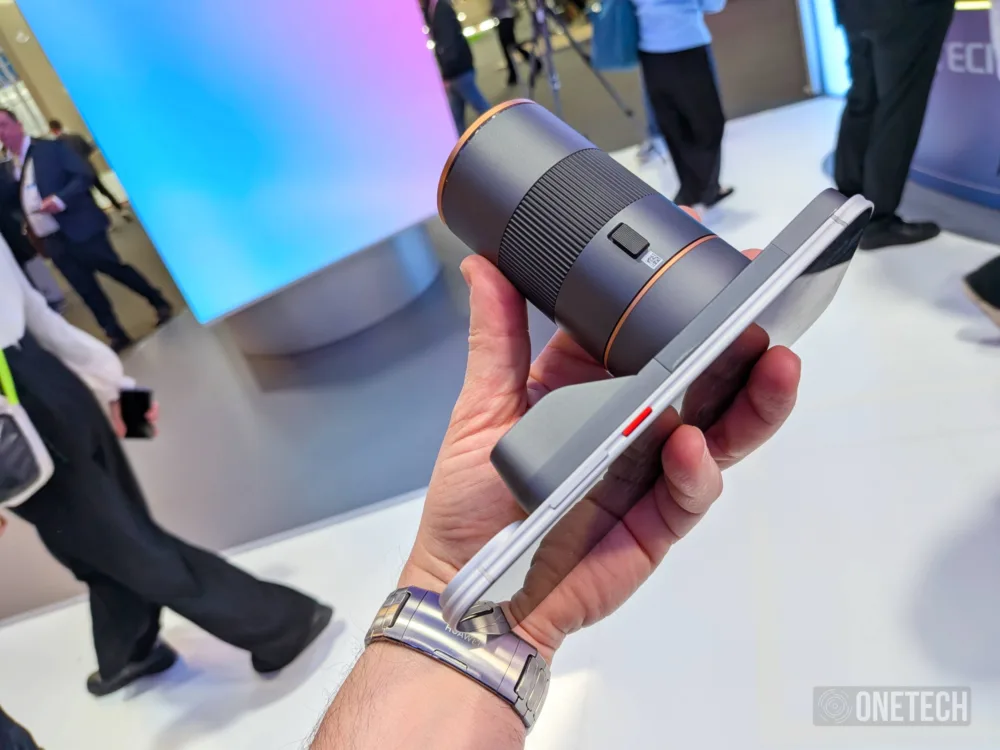 Tecno se lleva todos los focos con su teléfono modular en el MWC 2026