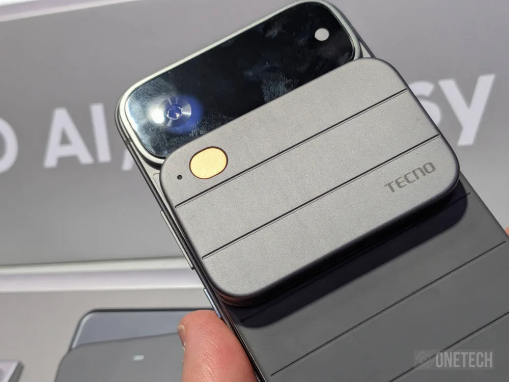 Tecno se lleva todos los focos con su teléfono modular en el MWC 2026