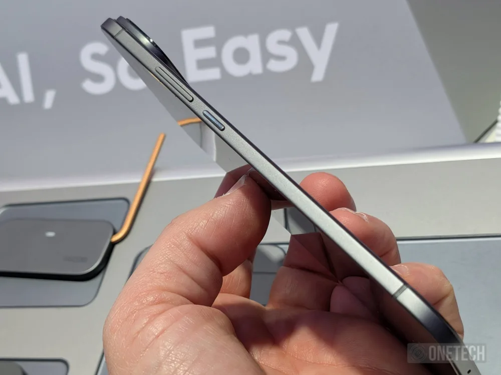 Tecno se lleva todos los focos con su teléfono modular en el MWC 2026